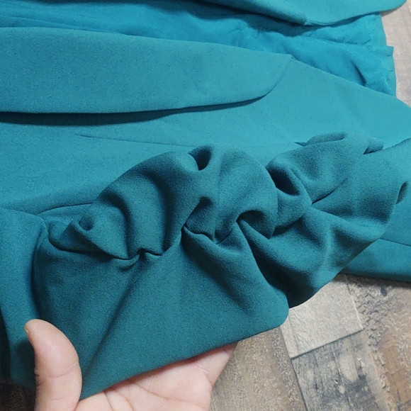 DKNY Emerald Green Ruched sleeve Blazer sz 8 Petite women - Picture 6 of 13